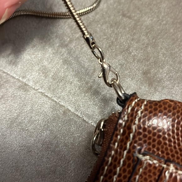 Dana Buchman brown crossbody wallet, removable chain strap, card slots on back - Picture 8 of 10